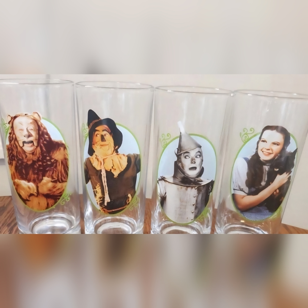 Vintage Character Glass Tumbler Set